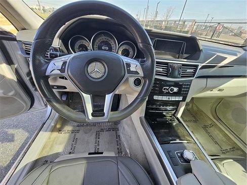 Used 2014 Mercedes-Benz E 350 Sedan image 22