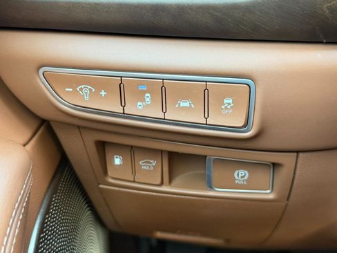 Used 2020 Genesis G90 3.3T Premium image 29