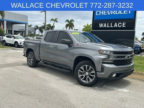 Used 2020 Chevrolet Silverado 1500 RST AWD/4WD image 2