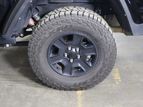 Used 2021 Jeep Gladiator Mojave AWD/4WD image 43