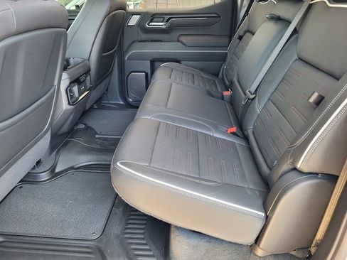 Used 2024 GMC Sierra 1500 AT4X AWD/4WD image 15