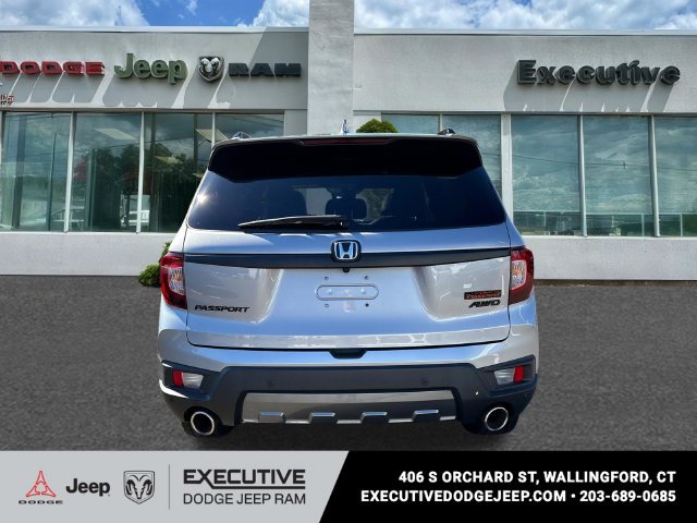 Used 2023 Honda Passport TrailSport image 3