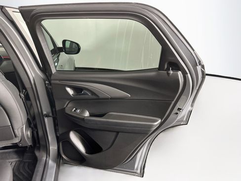 Used 2024 Chevrolet TrailBlazer RS FWD image 27