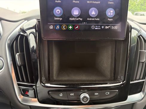 Used 2023 Chevrolet Traverse LT FWD image 22