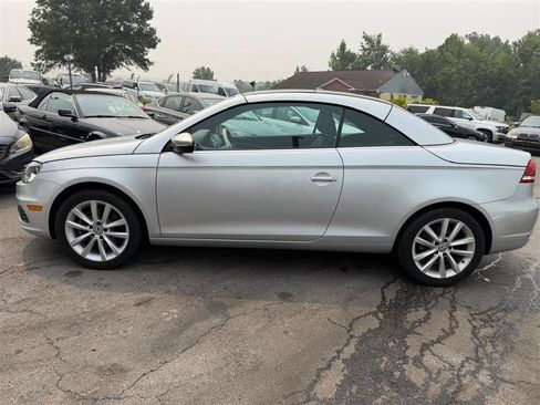 Used 2014 Volkswagen Eos Komfort FWD image 3
