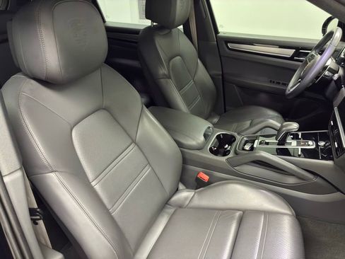 Used 2022 Porsche Cayenne Platinum Edition AWD/4WD image 60
