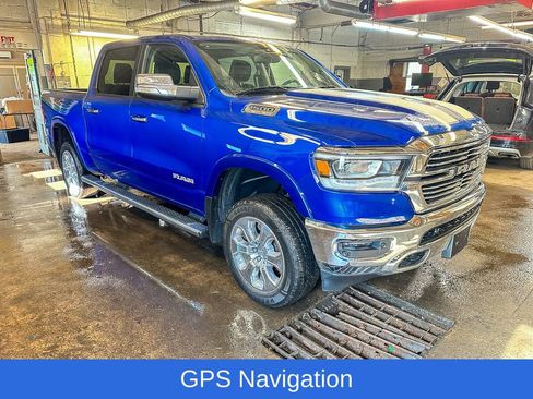 Used 2019 RAM 1500 Laramie AWD/4WD image 2