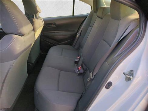 Used 2022 Toyota Corolla LE FWD image 17