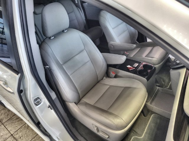Used 2020 Toyota Sienna XLE w/ XLE Navigation Package FWD image 26