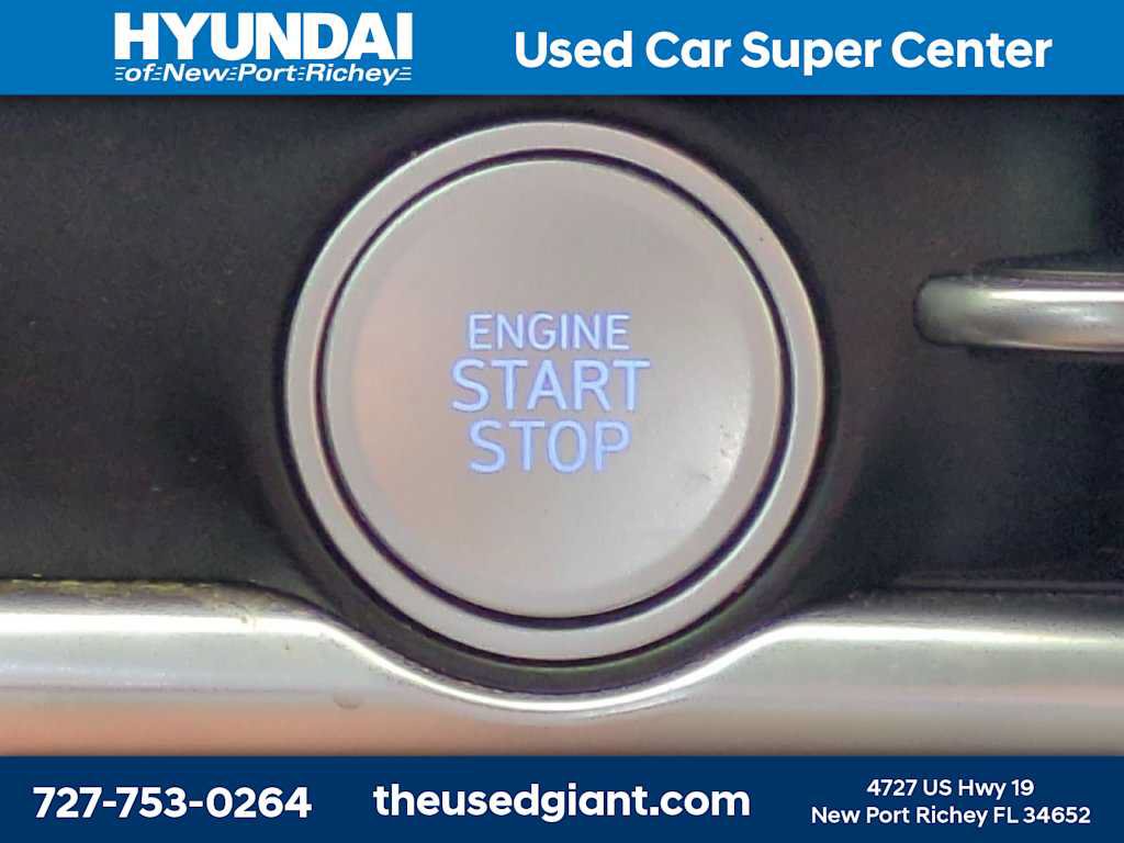 Certified 2025 Hyundai Santa Cruz Limited AWD/4WD image 33