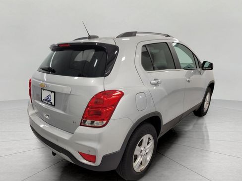 Used 2020 Chevrolet Trax LT w/ Driver Confidence Package AWD/4WD image 18