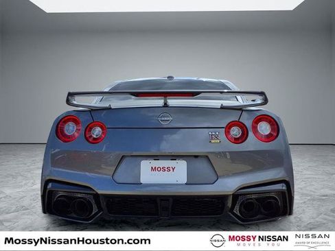 Certified 2024 Nissan GT-R w/ Floor Mat Package AWD/4WD image 7
