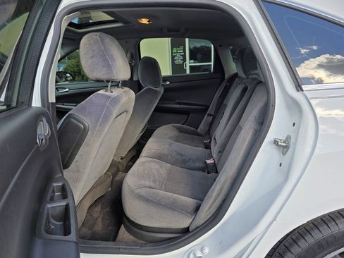 Used 2014 Chevrolet Impala LT w/ LT Sunroof Package image 14