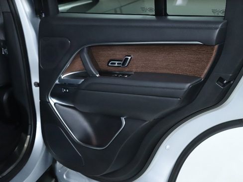 Used 2023 Land Rover Range Rover SE image 34