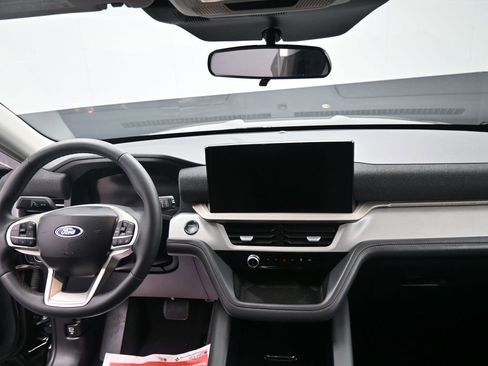 Used 2025 Ford Explorer Active image 22