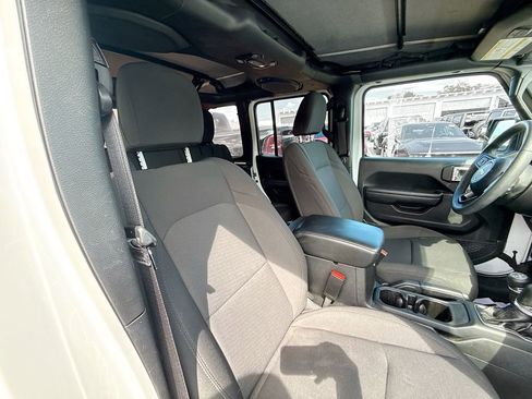 Used 2023 Jeep Wrangler Unlimited w/ Convenience Group image 33