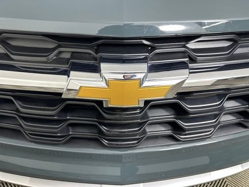 Used 2025 Chevrolet Trax LT image 9