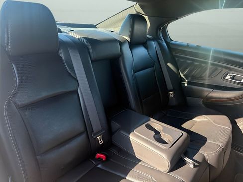 Used 2019 Ford Taurus Limited image 17