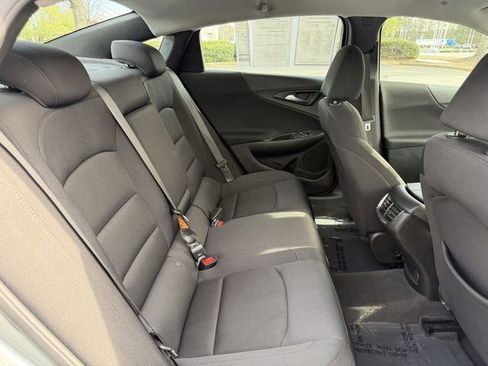 Used 2024 Chevrolet Malibu LT image 33