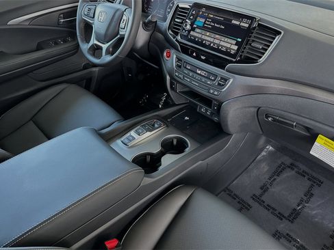 New 2025 Honda Ridgeline RTL image 17