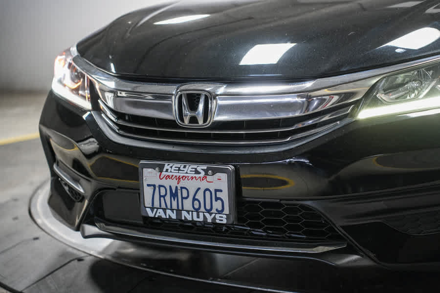 Used 2016 Honda Accord EX-L image 11