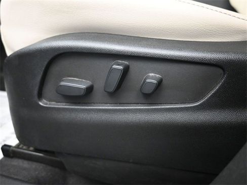 Used 2022 Cadillac XT4 Sport w/ Comfort Package image 15