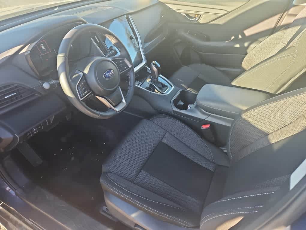 Used 2025 Subaru Outback Premium AWD/4WD image 14