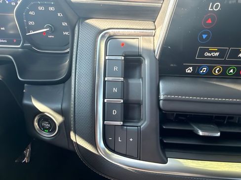 Used 2021 GMC Yukon SLT w/ SLT Premium Package AWD/4WD image 21