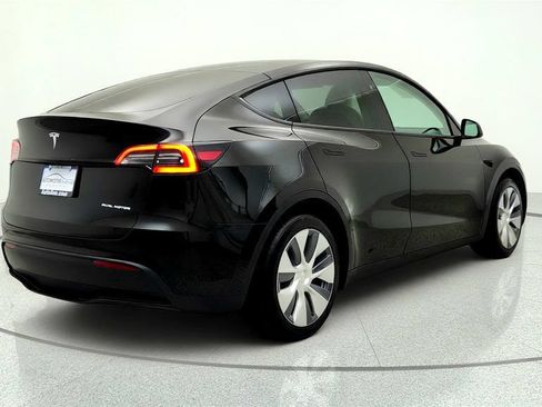 Used 2023 Tesla Model Y Long Range AWD/4WD image 5