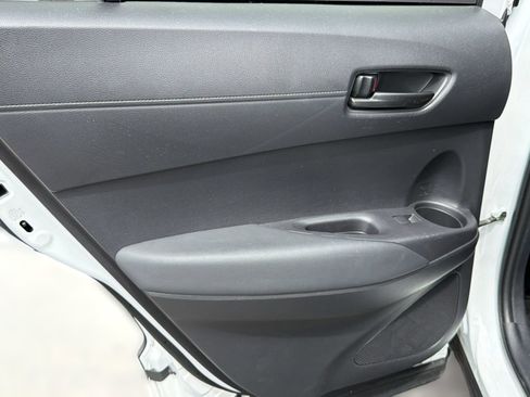 Used 2024 Toyota Corolla Cross AWD Hybrid image 27