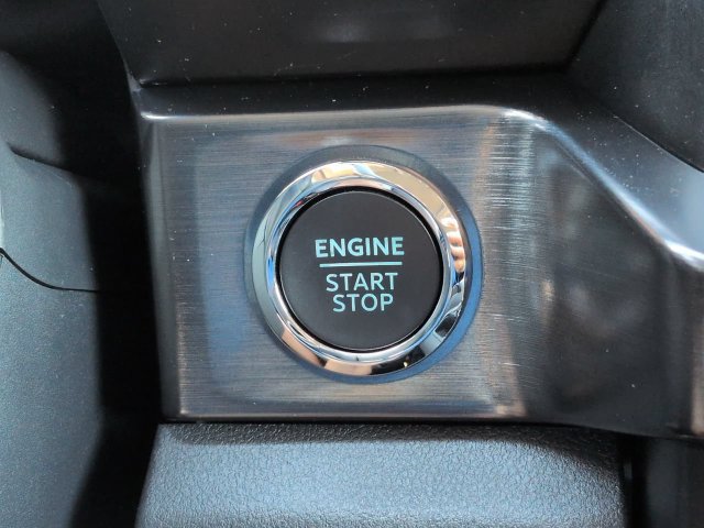New 2026 Ford F250 Lariat w/ Black Appearance Package AWD/4WD image 32