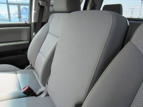 Used 2018 Chevrolet Silverado 1500 Custom w/ Custom Value Package AWD/4WD image 37