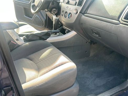 Used 2006 MAZDA Tribute I FWD image 31