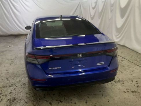 Used 2023 Honda Accord Sport image 7