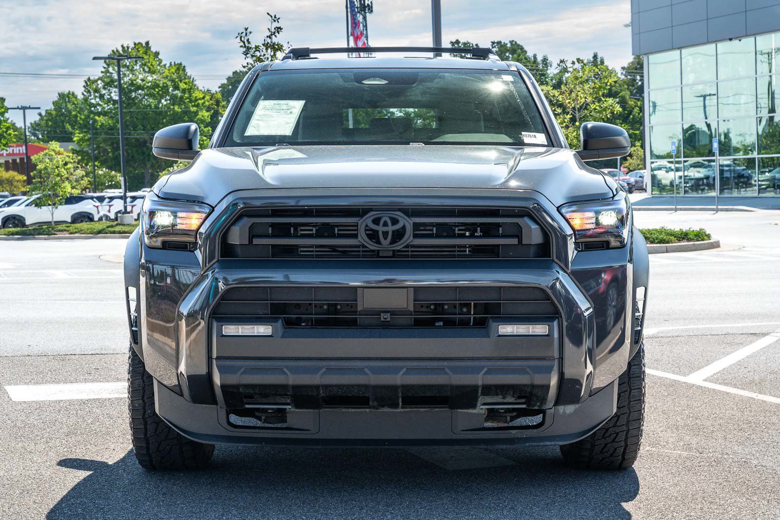 Used 2025 Toyota 4Runner SR5 AWD/4WD image 2