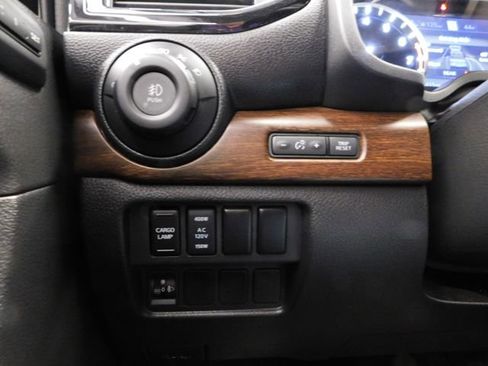 Used 2023 Nissan Titan Platinum Reserve w/ Moonroof Package image 30