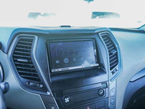 Used 2017 Hyundai Santa Fe Sport image 27