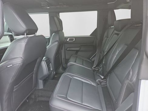 New 2026 Ford Bronco Outer Banks AWD/4WD image 9