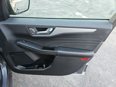 Used 2023 Ford Escape Platinum image 15