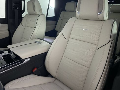 New 2026 Cadillac Escalade Sport w/ Touring Package AWD/4WD image 12