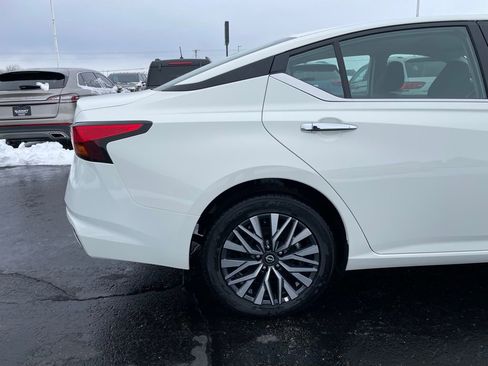 Used 2025 Nissan Altima 2.5 SV image 26