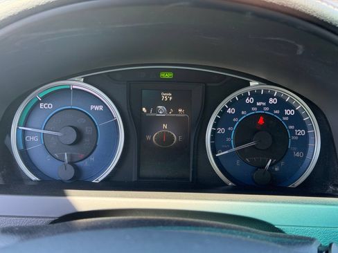 Used 2016 Toyota Camry XLE w/ Moonroof Package FWD image 10