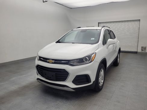 Used 2019 Chevrolet Trax LT w/ LT Convenience Package AWD/4WD image 15