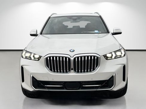 New 2026 BMW X5 xDrive40i w/ Premium Package AWD/4WD image 8