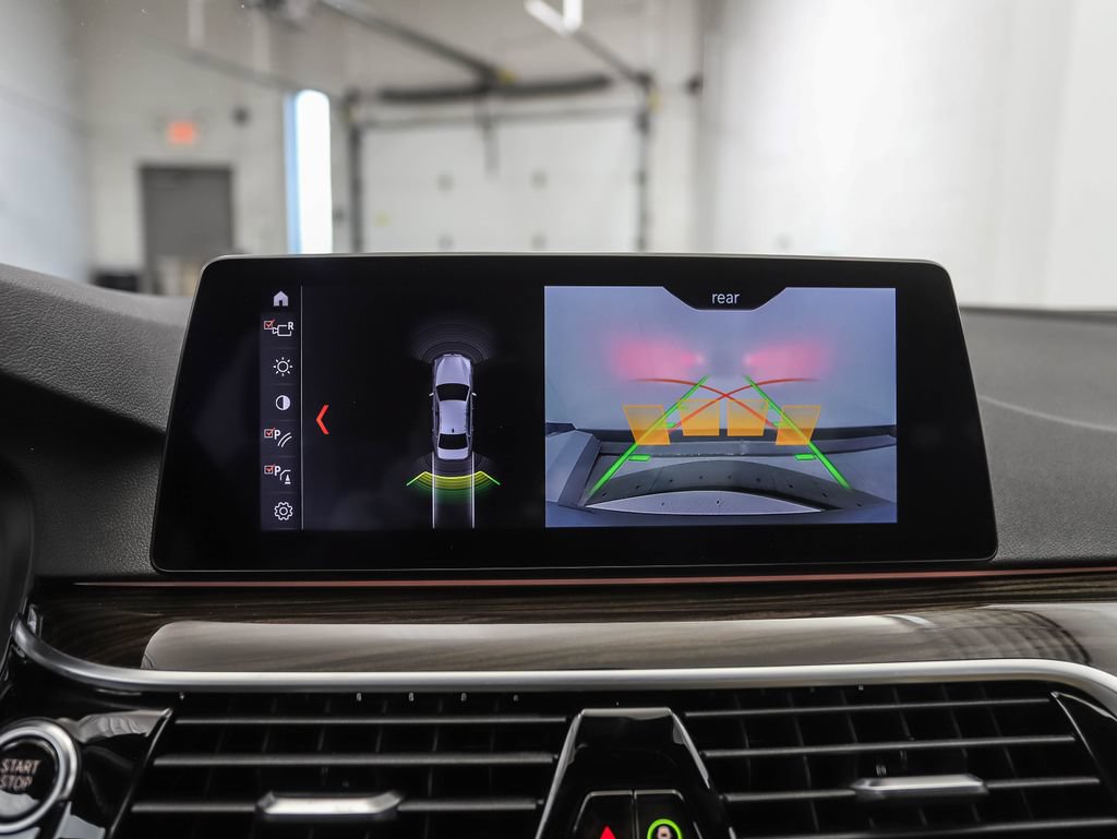 Used 2019 BMW 530i xDrive w/ Convenience Package AWD/4WD image 18