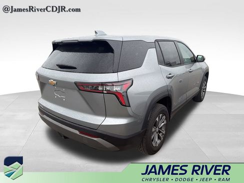 Used 2026 Chevrolet Equinox LT FWD image 5