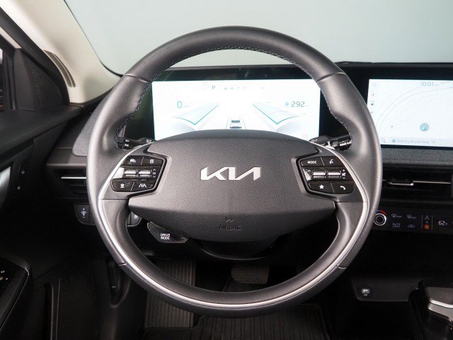 Used 2024 Kia EV6 Light Long Range RWD image 17