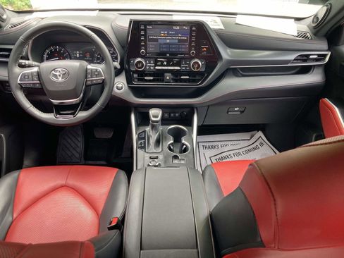 Used 2021 Toyota Highlander XSE AWD/4WD image 18