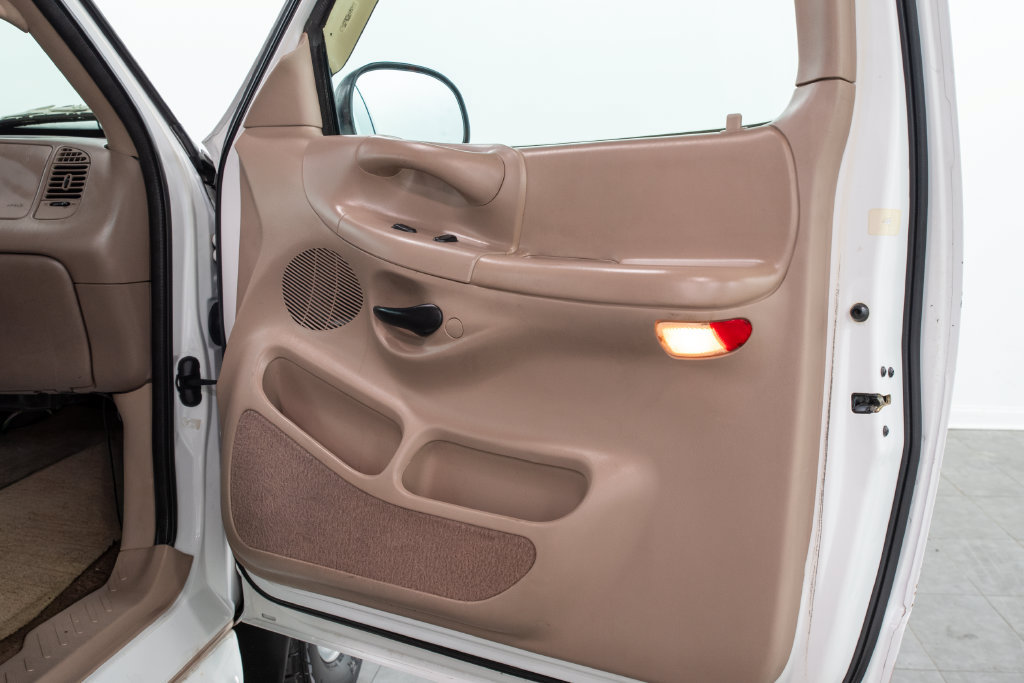 Used 1997 Ford F150 Lariat AWD/4WD image 14