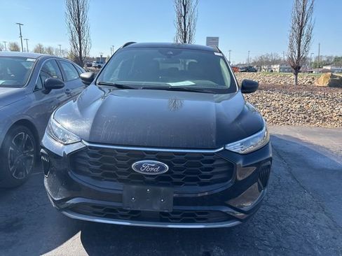 Used 2023 Ford Escape ST-Line image 2